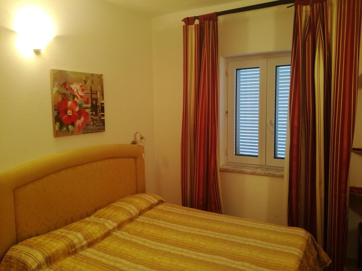 Villa Adele Ponza Bagian luar foto